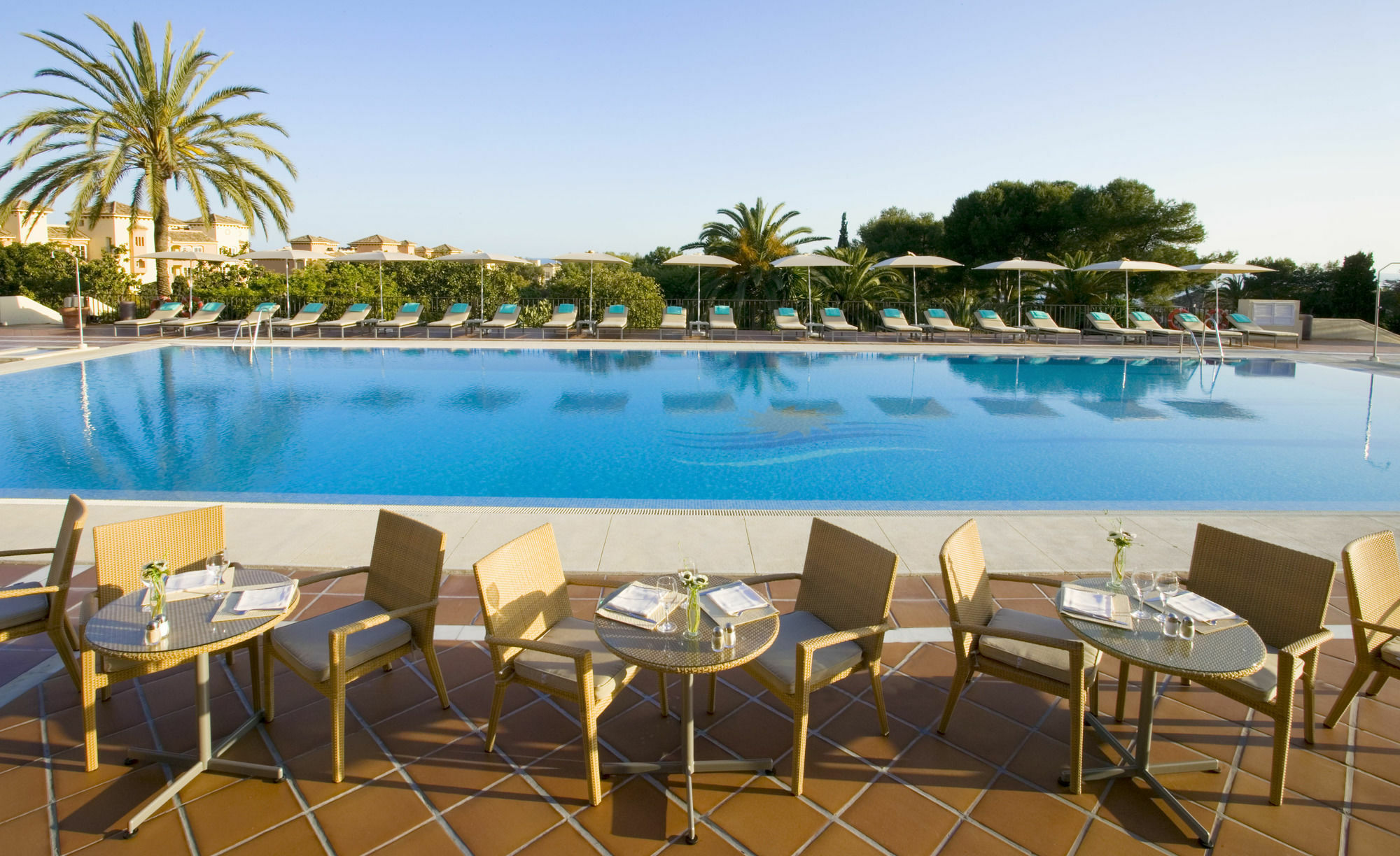 The Oasis By Don Carlos Resort (Adults Only) Marbella Exterior photo